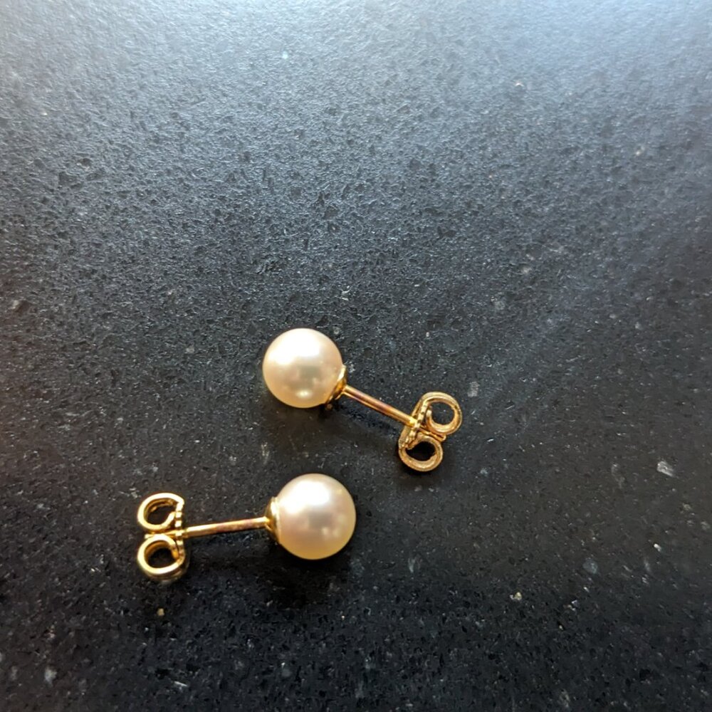 Mikimoto 18K Gold Pearl Earrings - Picture 7 of 7